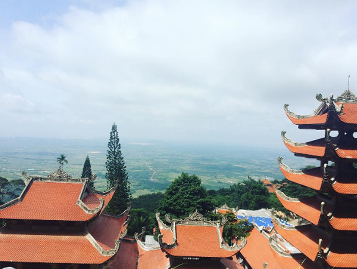 Một góc nhìn trên cao từ chùa núi Tà Cú