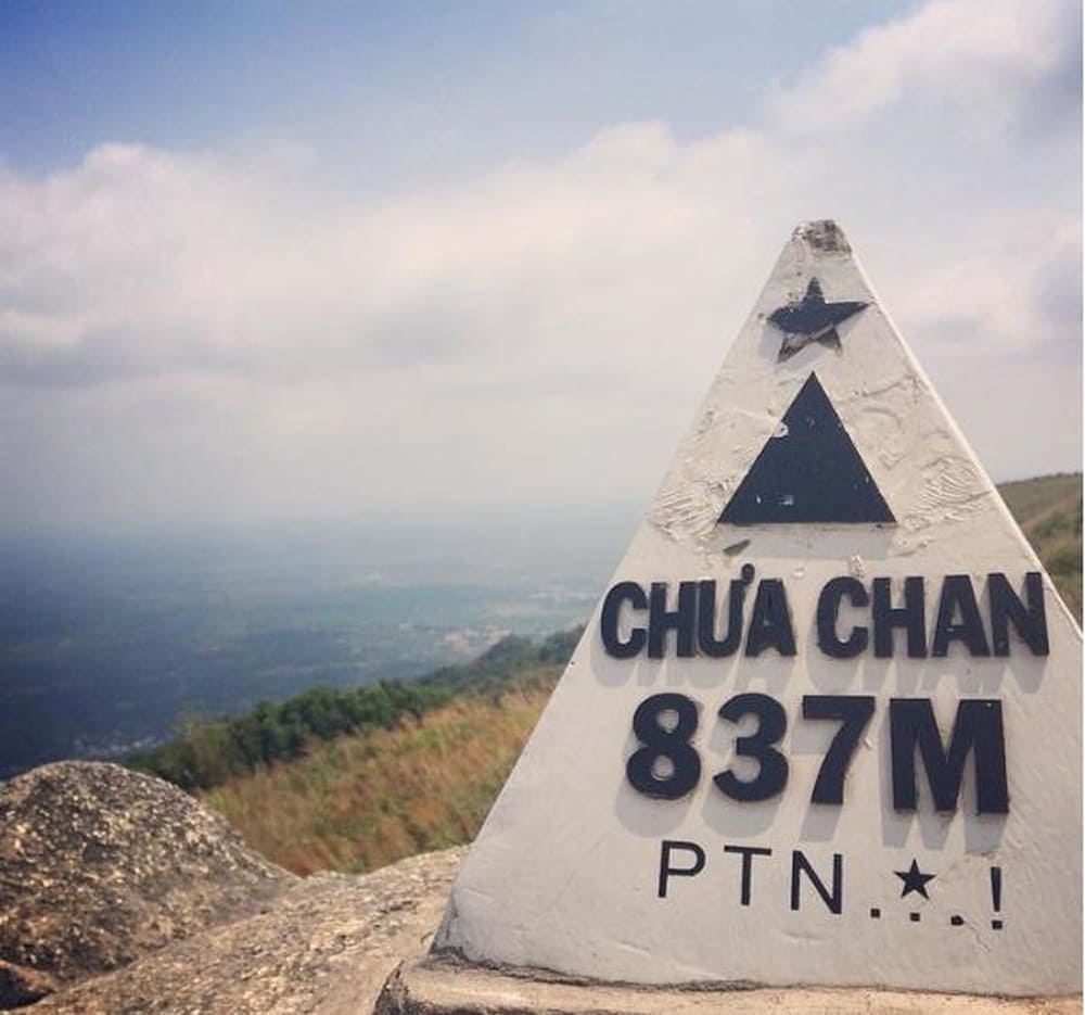 Núi Chứa Chan Gia Lào - "Đệ nhị thiên sơn"